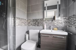 En-Suite- click for photo gallery